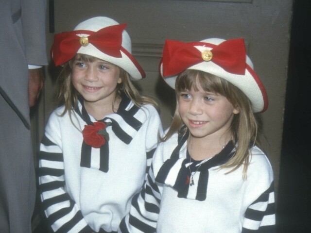 Mary-Kate Olsen a Ashley Olsen v roku 1993. 