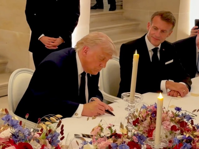 Donald Trump, Emmanuel Macron