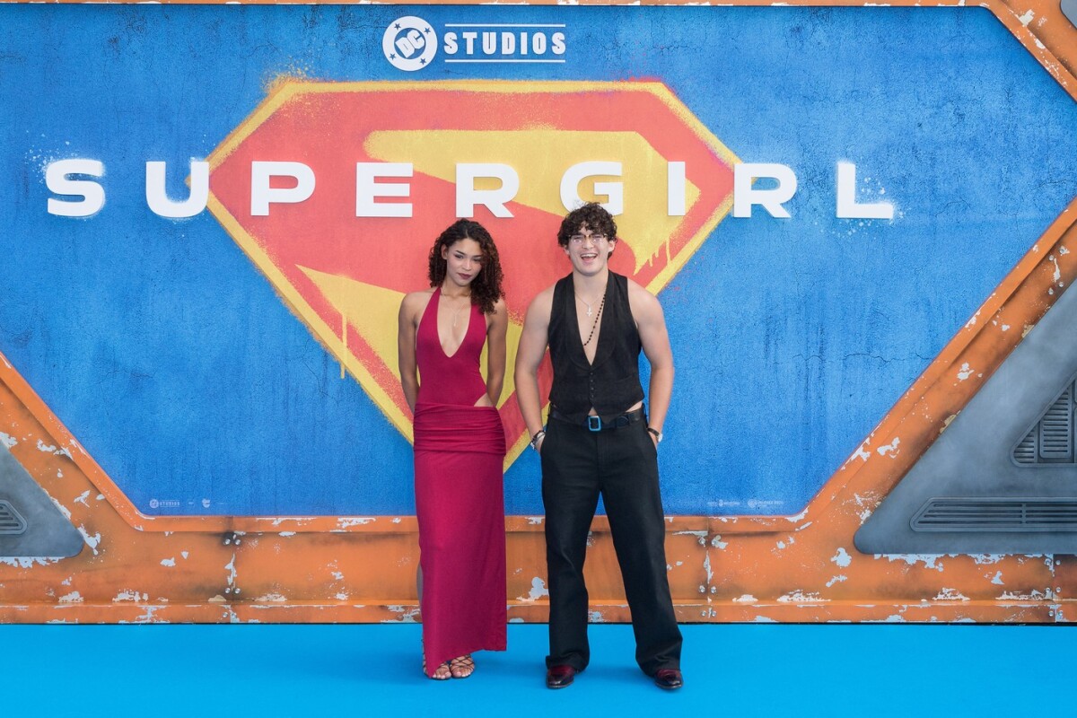 Londýnska premiéra filmu Supergirl - Koktail - pravda.sk