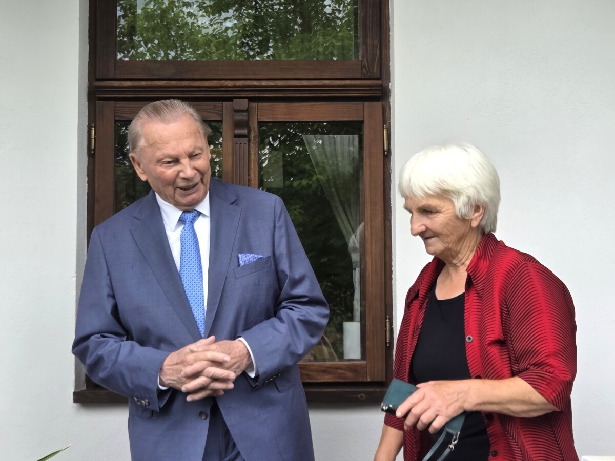 Schuster Kovacova  7 