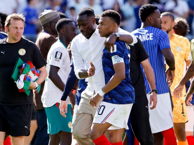 Pape Thiaw, Kylian Mbappe