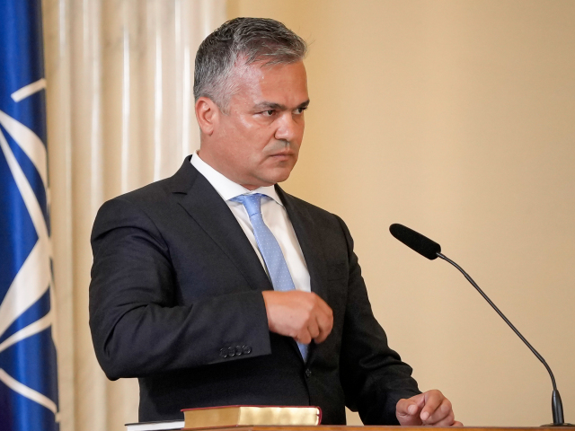 Rumunsko Vestea dôvera hlasovanie žiadosť vláda