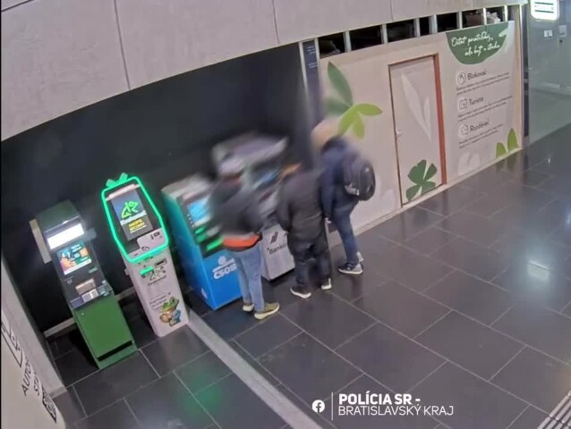 zlodej, bankomat