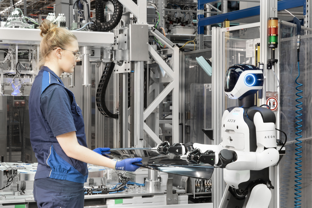 BMW - humanoidné roboty Lipsko