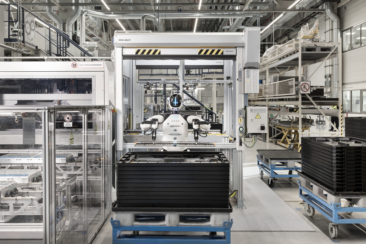 BMW - humanoidné roboty Lipsko