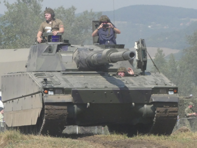 Tank CV90120