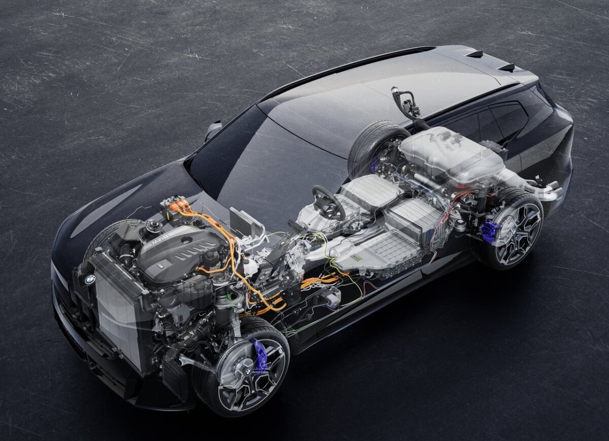 BMW-X5_M60e-2027-1280-3cc6a09b6b1aab20560971f7b3ea6d9f0a
