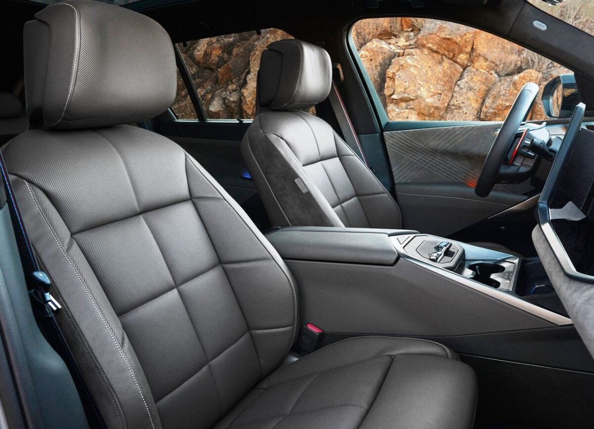 BMW-X5_M60e-2027-1280-a4b2d434e0cb8b1bdf15f4a6e2ce697b59