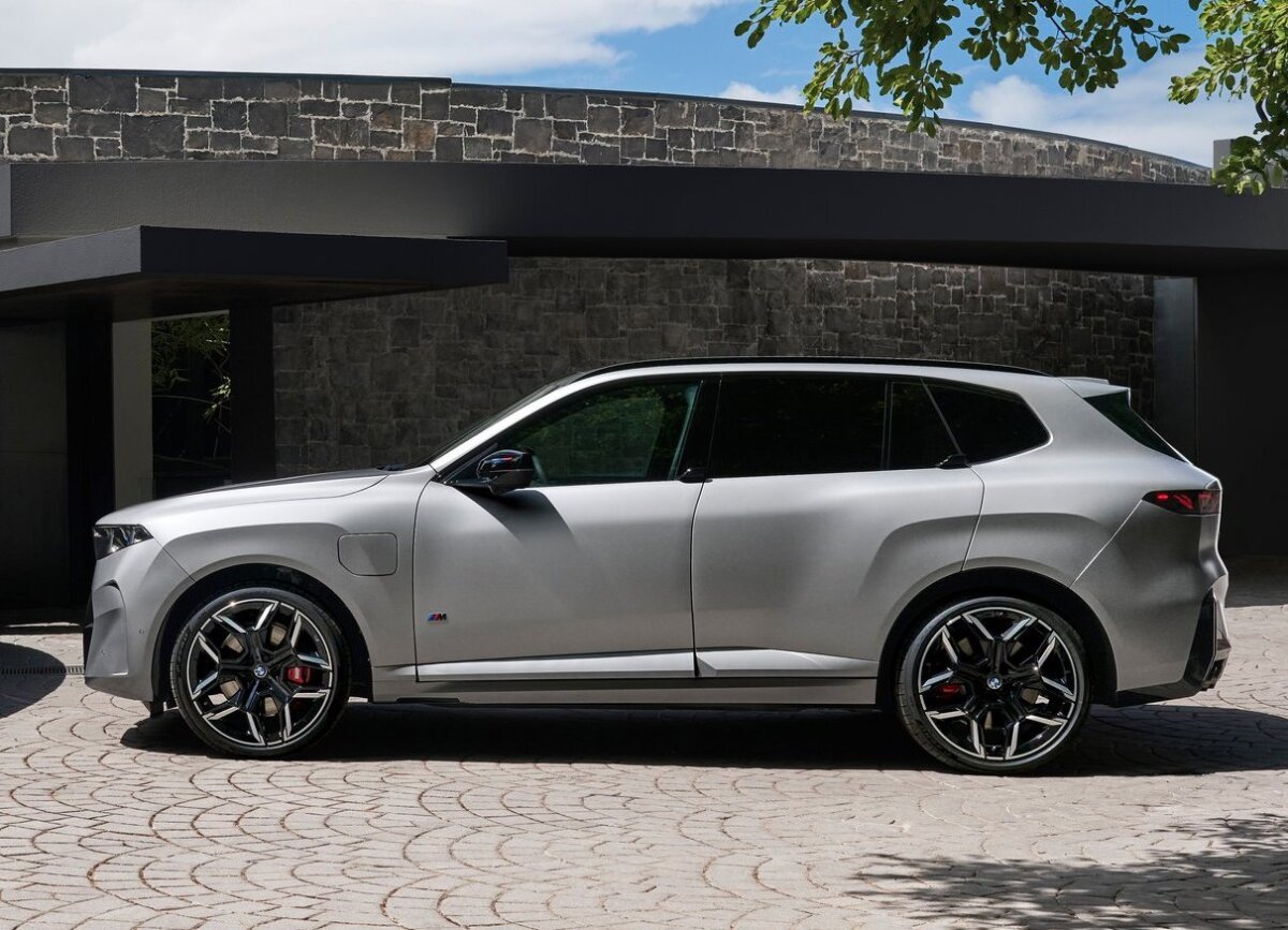 BMW-X5_M60e-2027-1280-f4f0aad91530bddc81697398f1083294b9