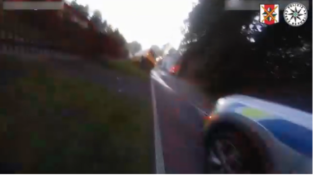 Čelná zrážka, policajti