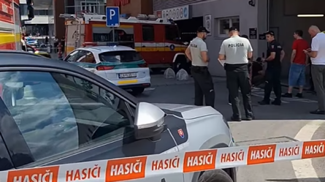 Polícia / Obchodné centrum / 