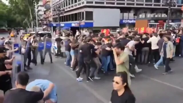 protesty proti NATO v Ankare, Reuters, NEPOUZIVAT