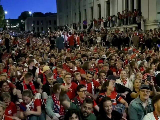 Oslo, nórski fanúšikovia, veslovanie Vikingov. MS vo futbale, Reuters, NEPOUZIVAT