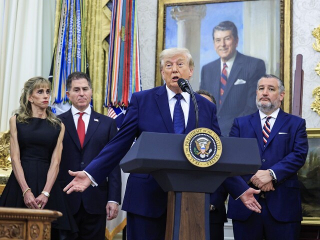 Veď to nebol ani faul! Červená karta? To je vtip. Trump priznal, že loboval u Infantina a FIFA