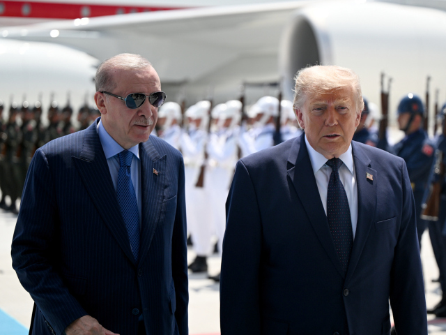 Trump si pred Erdoganom kopol do Meloniovej aj spojencov z NATO. Vojnu s Iránom vraj použil ako test lojality