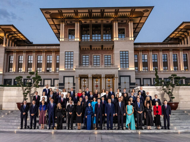 Summit NATO v Ankare