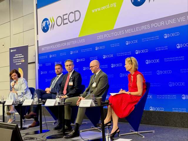 Šaško hľadá recept pre slovenské zdravotníctvo u najlepších ekonómov sveta, dlhodobo rokuje s odborníkmi OECD