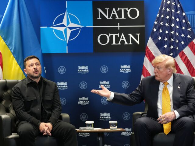 Trumpova ponuka asi Zelenského nenadchne. Kde je háčik vo výrobe dôležitých rakiet?