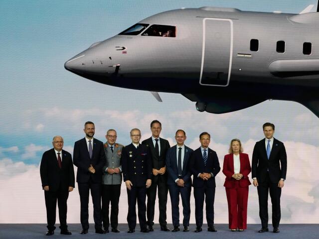 Viac zbraní. Lídri aliancie debatovali, aj o tom ako čeliť ruskému útoku. Rutte: Bzukot strojov sa musí zmeniť na rev