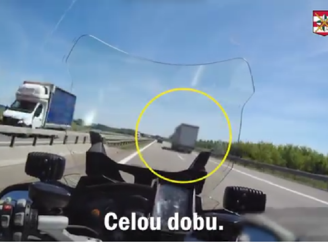 Zakázaný predbiehací manéver, policie