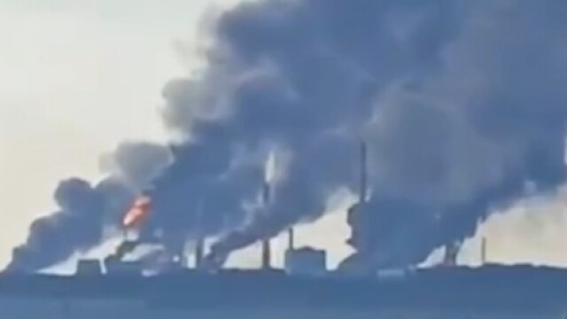 horiaca rafinéria v Rusku 