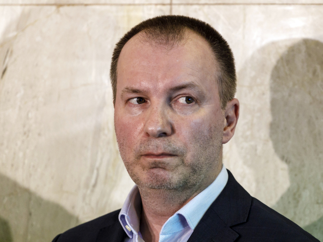 PS vyzýva šéfa železníc odvolať Grófa za styky s ruskými radikálmi
