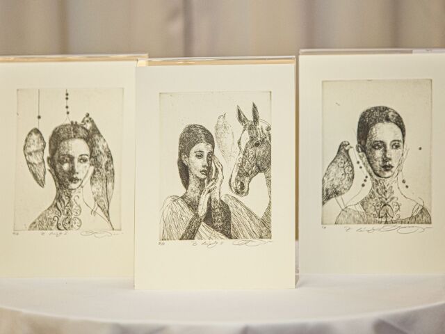 Ilustrácie Kataríny Vavrovej z knihy Miroslava Válka Miluj ma ako naposledy.