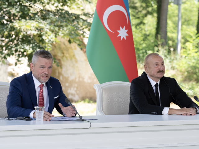 Pellegrini v Azerbajdžane: Slovensko nechce len odoberať plyn, cieľom sú spoločné projekty