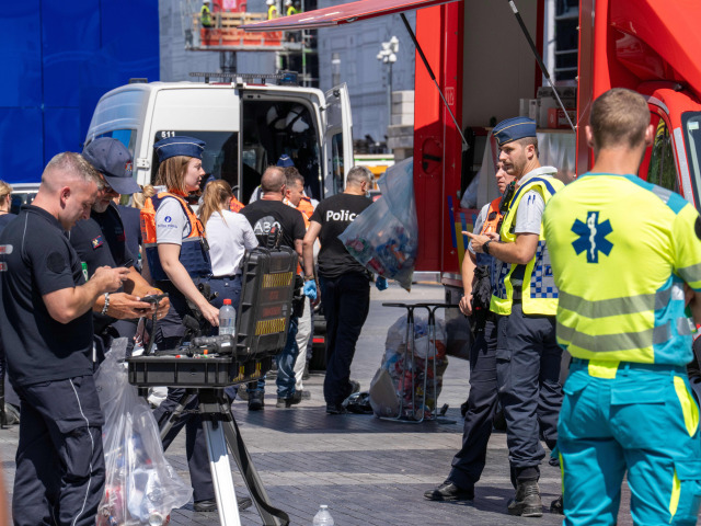 Tragédia v centre Bruselu: Požiar na stavenisku si vyžiadal obete, po ďalších ľuďoch pátrajú