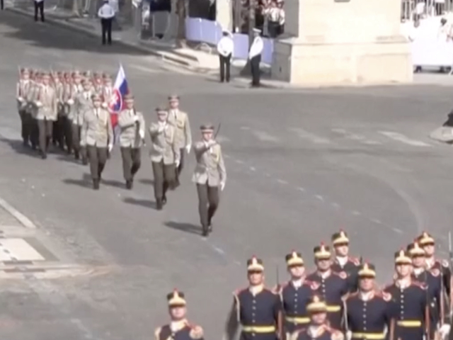 Paríž, vojenská prehliadka, Reuters, NEPOUZIVAT
