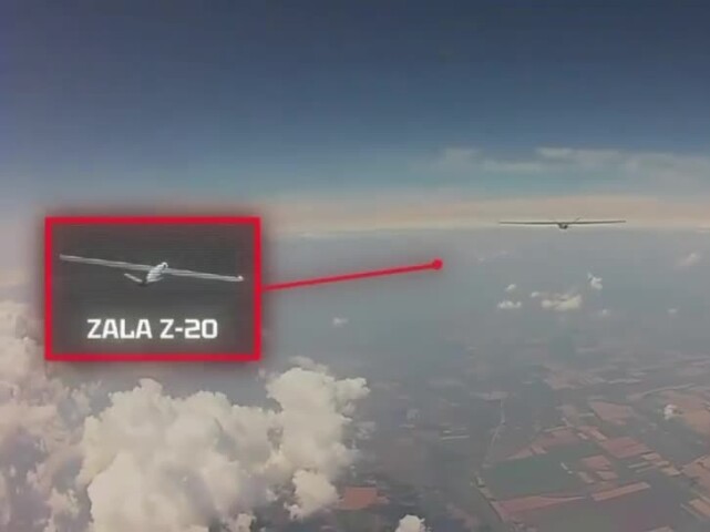 Rekordný zásah na fronte: Ukrajinský dron zničil ruský prieskumník v extrémnej výške