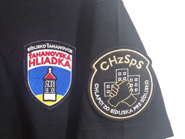 Kuriózny úlovok v Ťahanovciach: Chlapci zo sídliska stopli podozrivého, ktorý vraj utekal za babkou