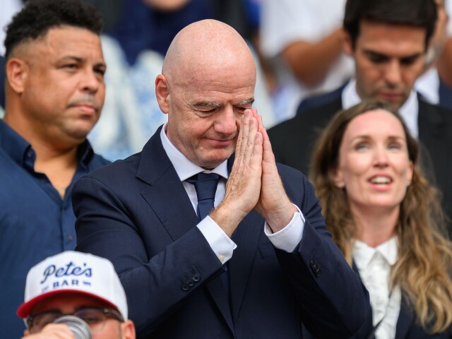 Všetkých chcel oklamať. Bol odhalený obrovský plat, ktorý si mal určiť sám šéf FIFA Infantino