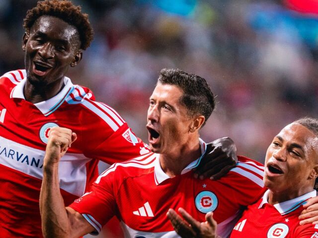 Debut snov Lewandowského v USA. Poliak potvrdil v drese Chicaga inštinkt zabijaka. Dvakrát