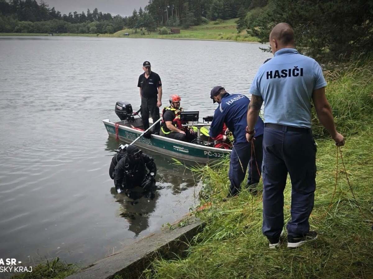 polícia loď utopenie utopený