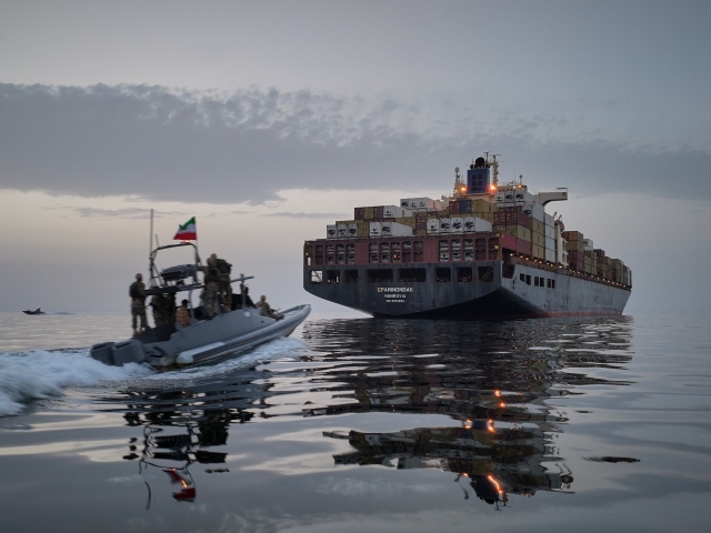 Iran / Revolutionary Guard / Hormuz /
