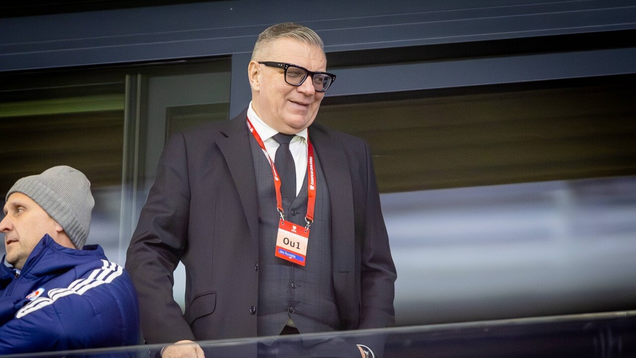 Ján Mucha varuje pred krachom zväzu, hráči platia letenky