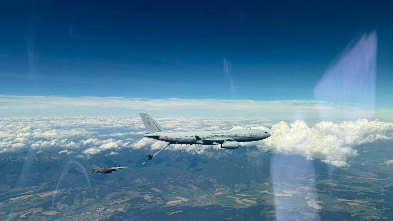 Словацкие истребители F-16 впервые заправились в воздухе над собственной территорией