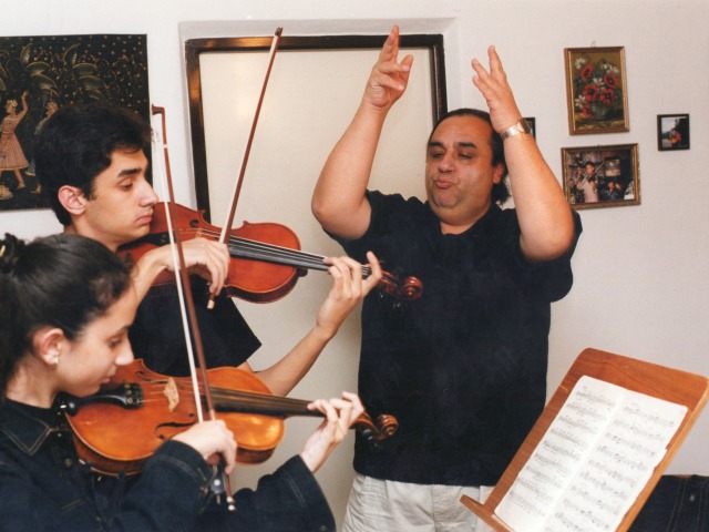Muzikant Eugen Botoš starší s deťmi Eugenom a Barborou