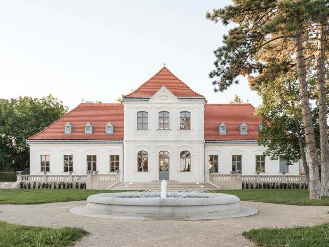 Zrekonštruovaná Emmerova vila v Trnave.