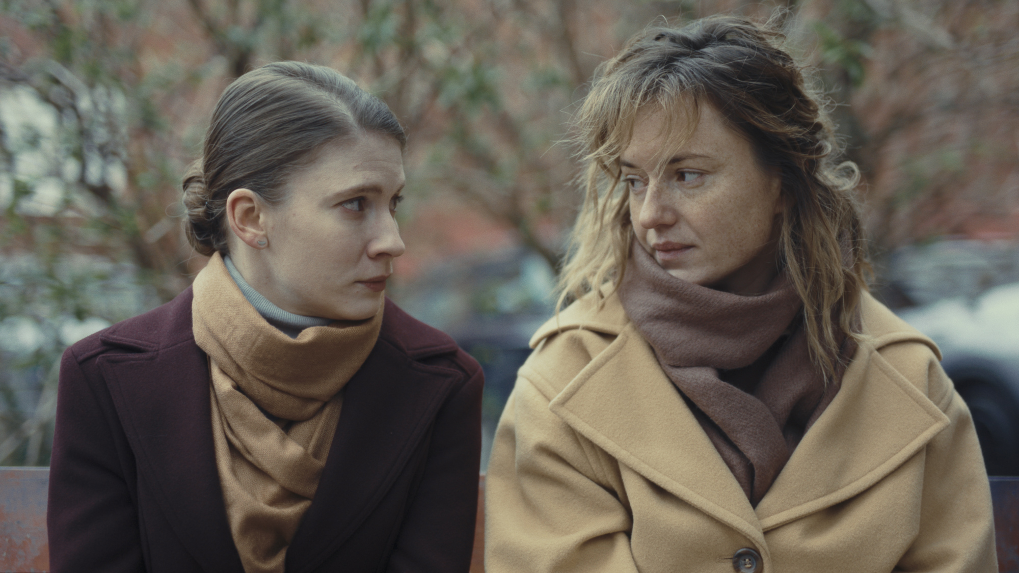 Jana Kovalčiková a Rebeka Poláková na zábere z filmu Láska.