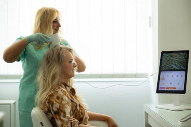 Detailná trichologická diagnostika s okamžitým prenosom obrazu na monitor odhalí skutočné príčiny vlasových problémov.