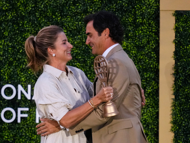 Mirka Federer uviedla dojatého Rogera do Siene slávy. V šatách Dior potvrdila status štýlovej Slovenky a pozrite na tie šperky