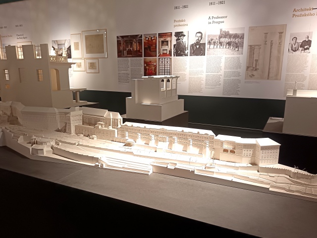 Pohľad do výstavy Josip Plečnik - stredoeurópsky architekt, ktorá sa do konca septembra koná na Bratislavskom hrade. Slovinec Plečnik sa podieľal aj na úpravách Pražského hradu a jeho okolia.