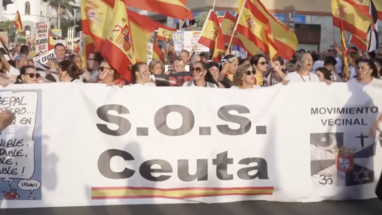 VIDEO: Na podporu Ceuty protestovali desaťtisíce Španielov. V Madride ich rozháňala polícia