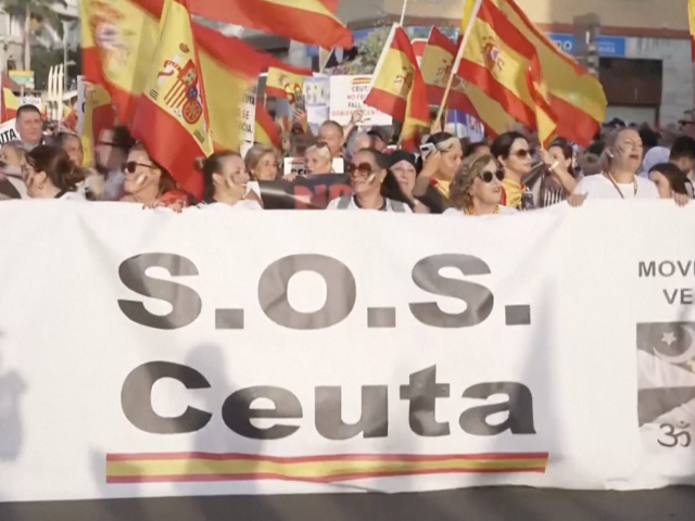VIDEO: Na podporu Ceuty protestovali desaťtisíce Španielov. V Madride ich rozháňala polícia