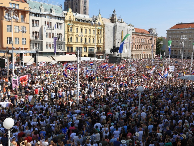 Chorvátsky poklad v ohrození. Našli tam 35-tisíc ton odpadu, desaťtisíce ľudí vyšli do ulíc Záhrebu