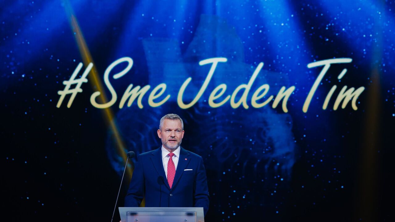 Pellegrini dáva Ficovi a Šimečkovi návrh, ktorý sám nedokázal využiť