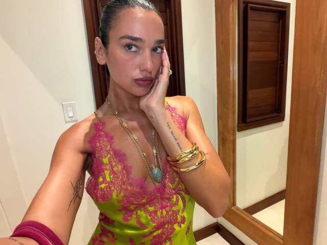 Dua Lipa znovu dráždi v bikinách a predvádza sexi pózy. S kamarátkami si vyrazila do Portofina