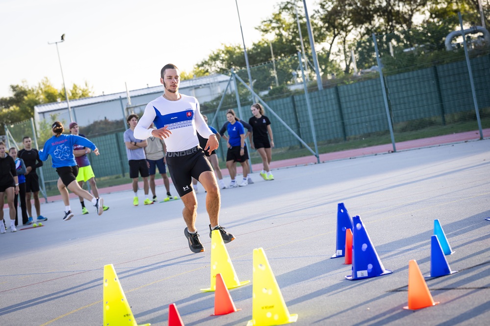 Aj juniorský svetový šampión v rýchlostnej kanoistike Alex Gavlider je členom Juniorského olympijského tímu.